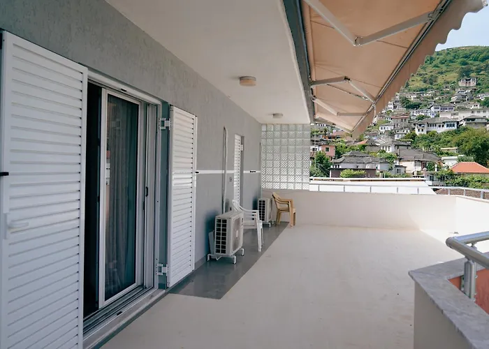 Cozy 3* Gjirokastër